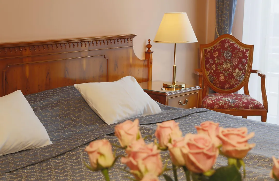 Hotel Bristol-1